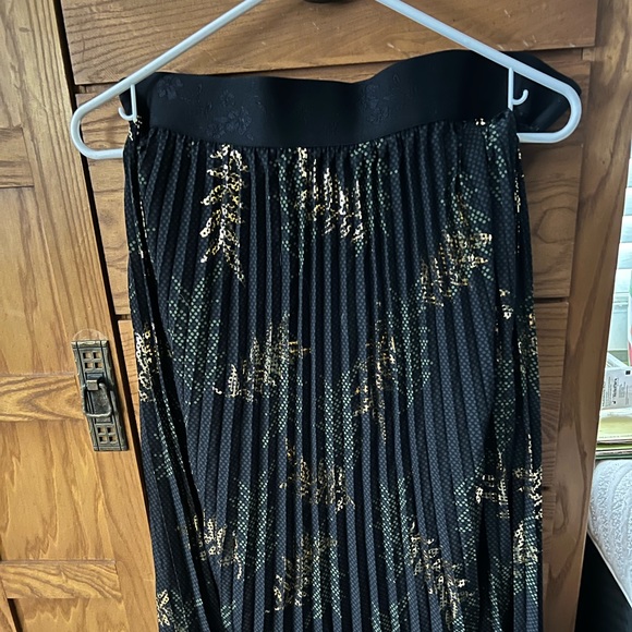 LuLaRoe Dresses & Skirts - Lularoe 2xl Elegant Jill pleated skirt